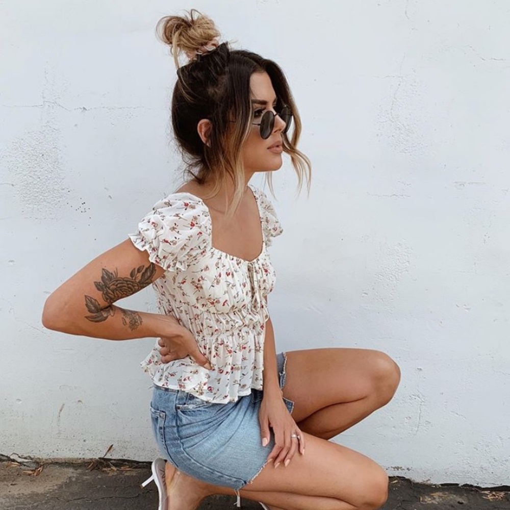 Floral detail top - Picture 1 of 2